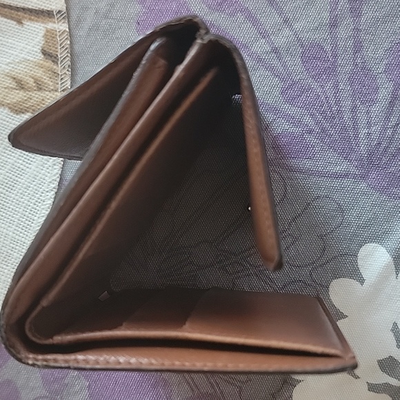 Louis Vuitton monogram Eloise wallet EUC - Picture 7 of 10